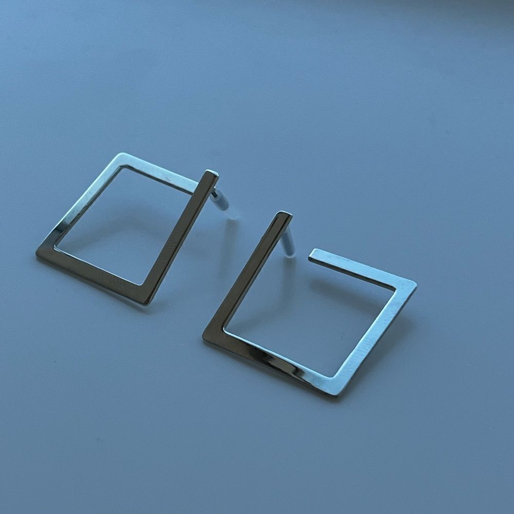 Geometric Design Cuff Hoop Earrings - Picture 2 of 7